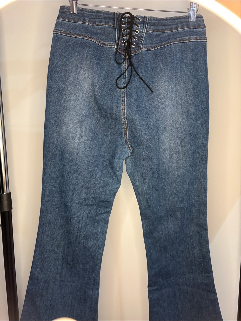 Lace-Up Waist Wide Leg Jeans in Medium Blue